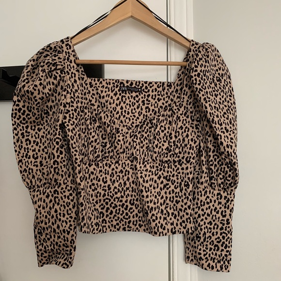 Zara Tops - Leopard Print Puff Sleeve